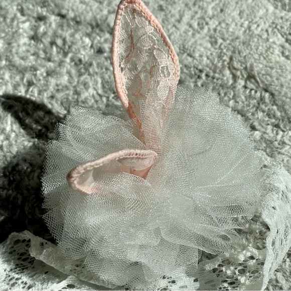 🌟3 for $15🌟 Baby Stretchy Soft Lace Headband - Picture 2 of 2